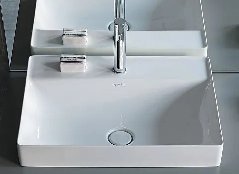 Eckiges Waschbecken der Serie DuraSquare von Duravit.